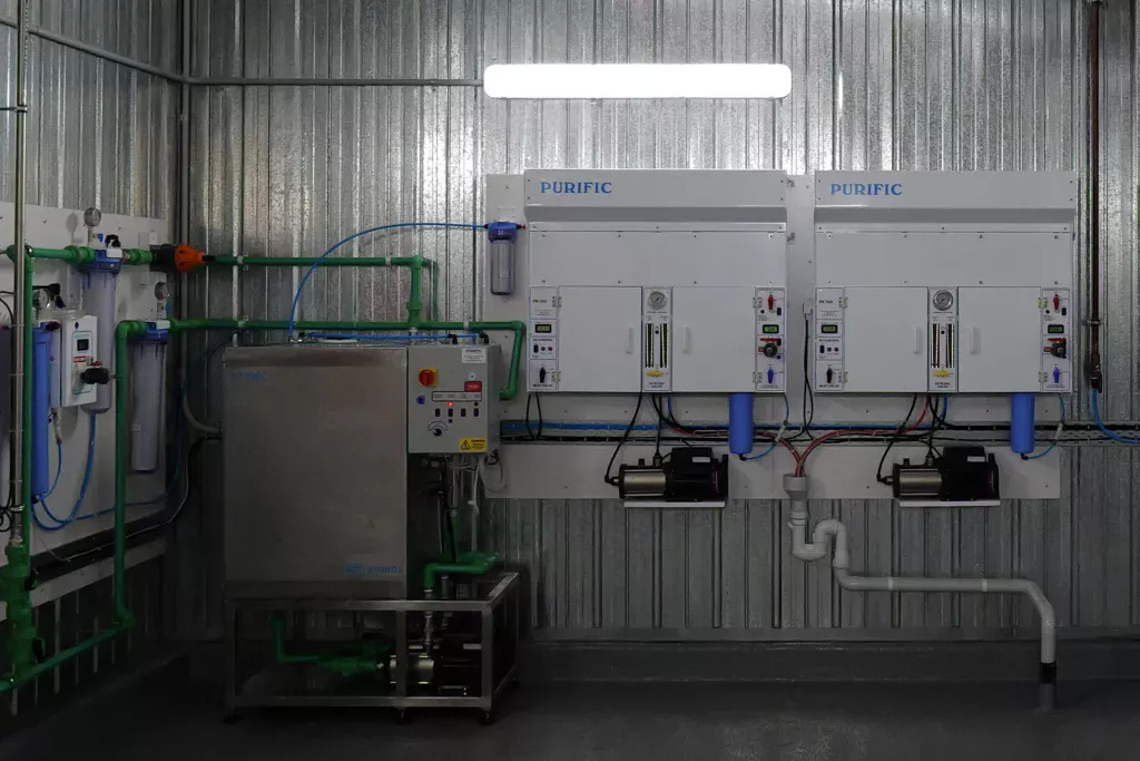 Double Analytica 100 with DT300 Distribution Tank
